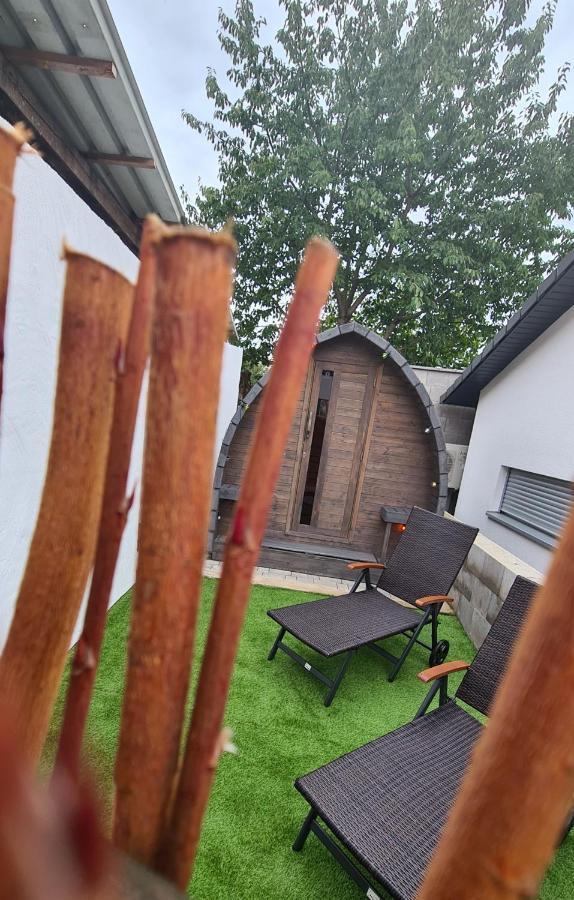 Schlaffass Mit Wellness In Alter Scheune Luxe tent